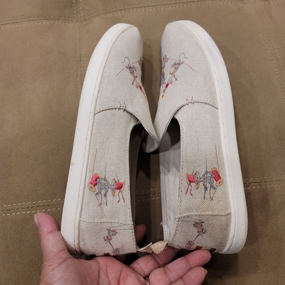 TOMS Disney X Cinderella Gus & Jaq Canvas Slip-on - Sz W9.5 US - Picture 6 of 10